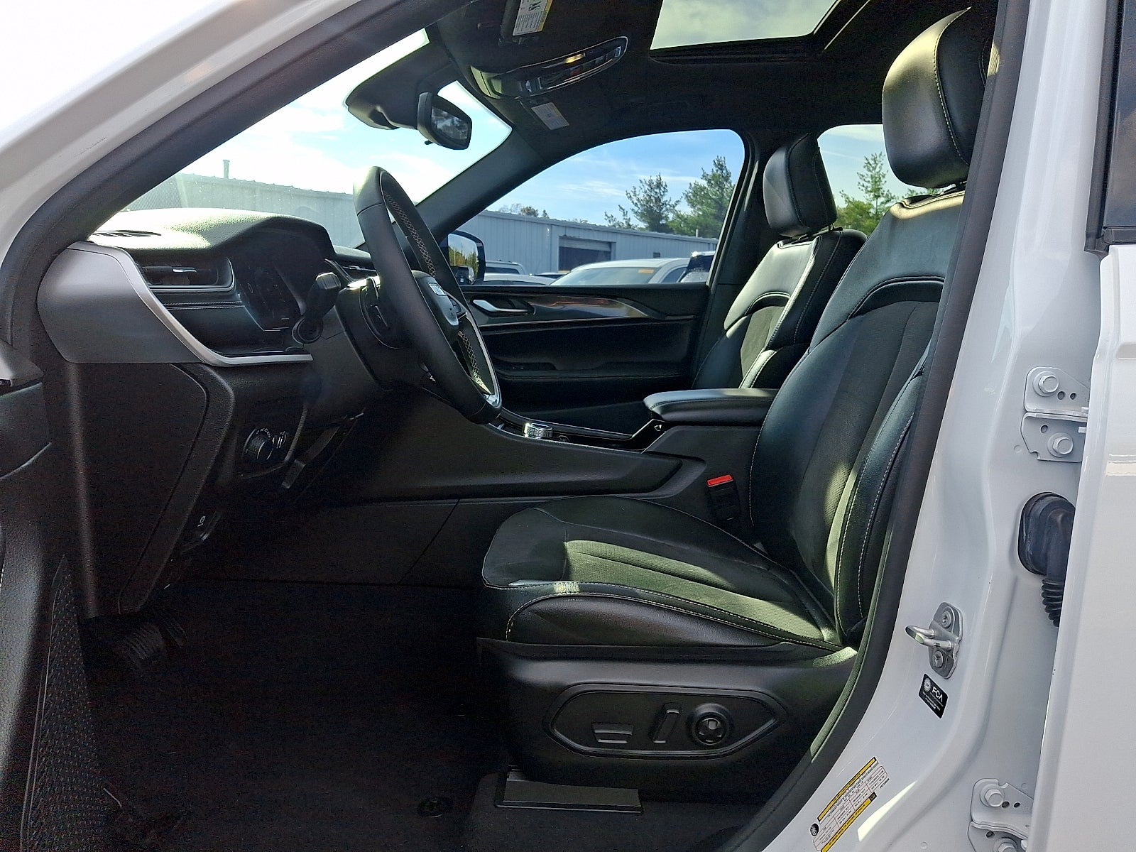 2023 Jeep Grand Cherokee L Altitude 4x4