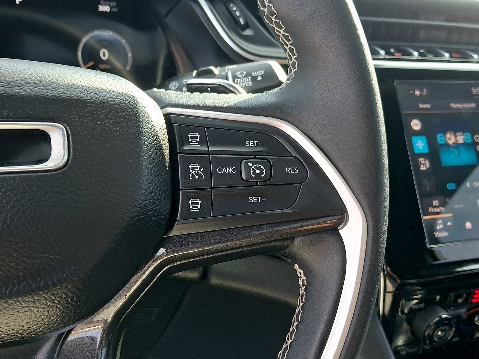 2023 Jeep Grand Cherokee L Altitude 4x4