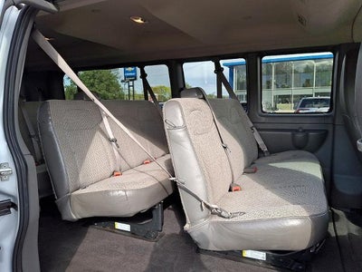 2024 Chevrolet Express Passenger 3500 1LT