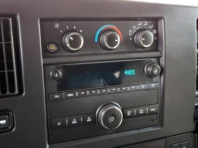 2024 Chevrolet Express Passenger 3500 1LT
