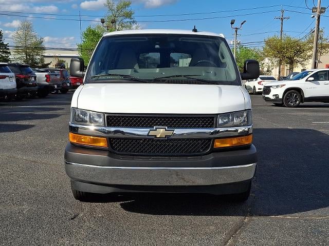 2024 Chevrolet Express Passenger 3500 1LT