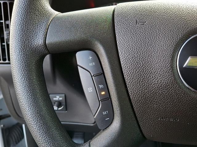 2024 Chevrolet Express Passenger 3500 1LT