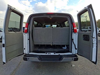 2024 Chevrolet Express Passenger 3500 1LT