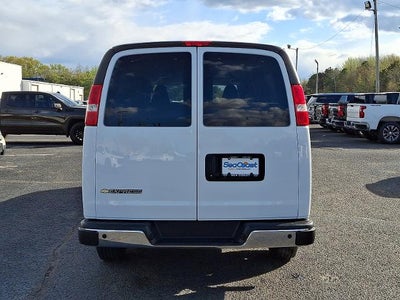 2024 Chevrolet Express Passenger 3500 1LT