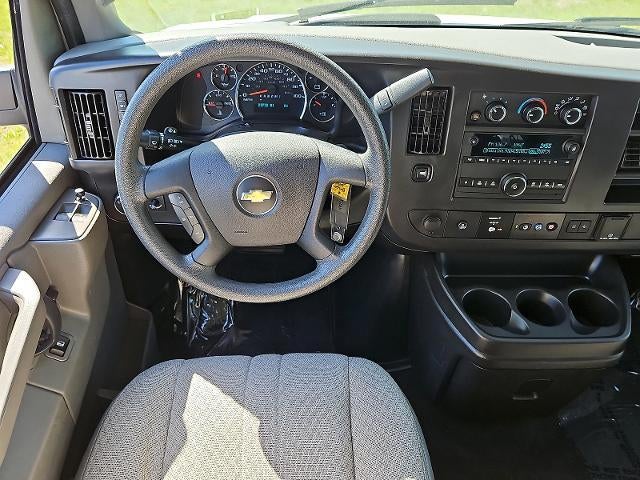 2024 Chevrolet Express Passenger 3500 1LT