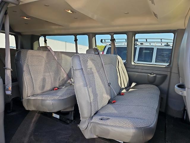 2024 Chevrolet Express Passenger 3500 1LT