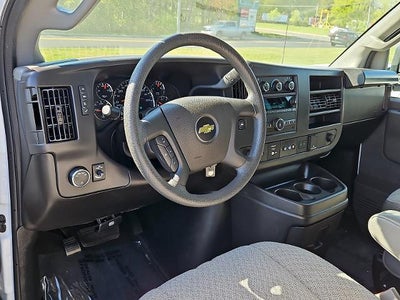 2024 Chevrolet Express Passenger 3500 1LT
