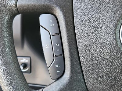 2024 Chevrolet Express Passenger 3500 1LT