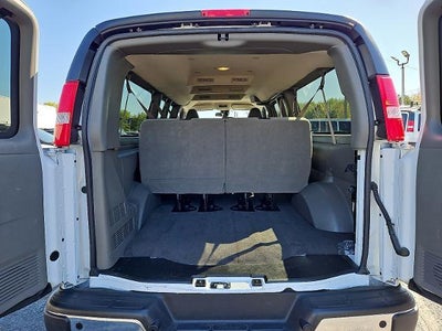 2024 Chevrolet Express Passenger 3500 1LT