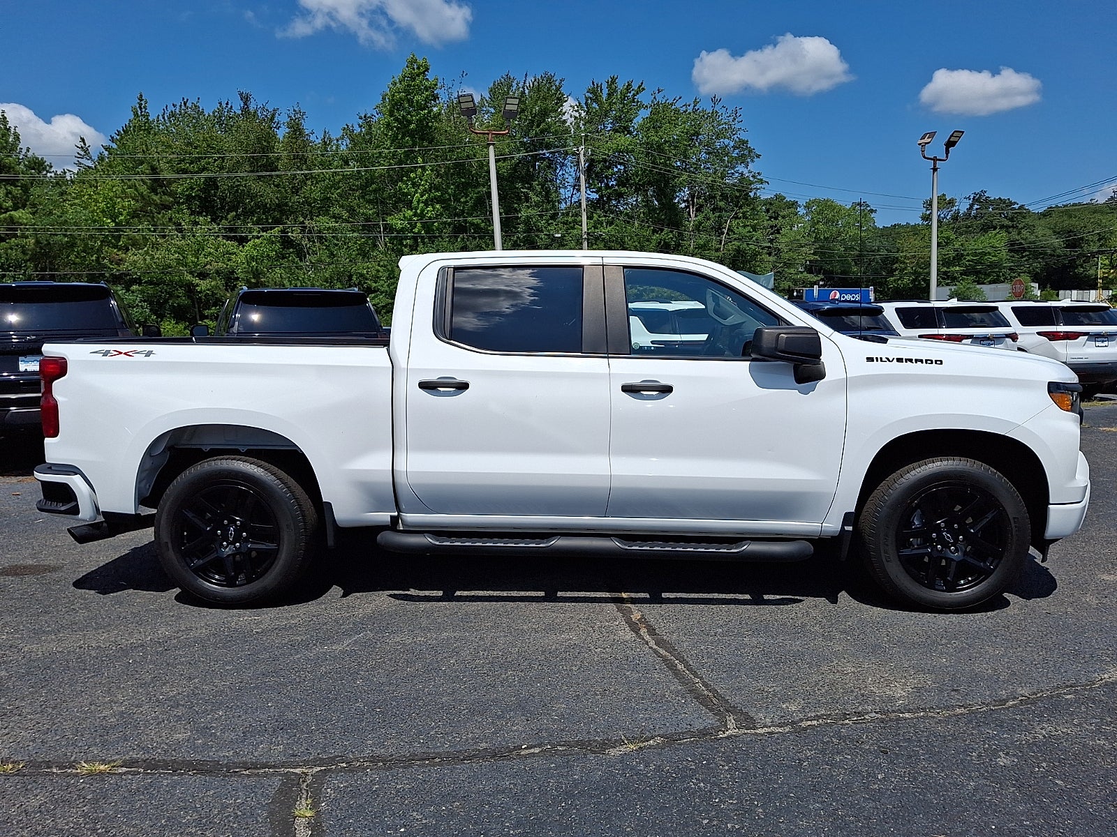 2023 Chevrolet Silverado 1500 Custom