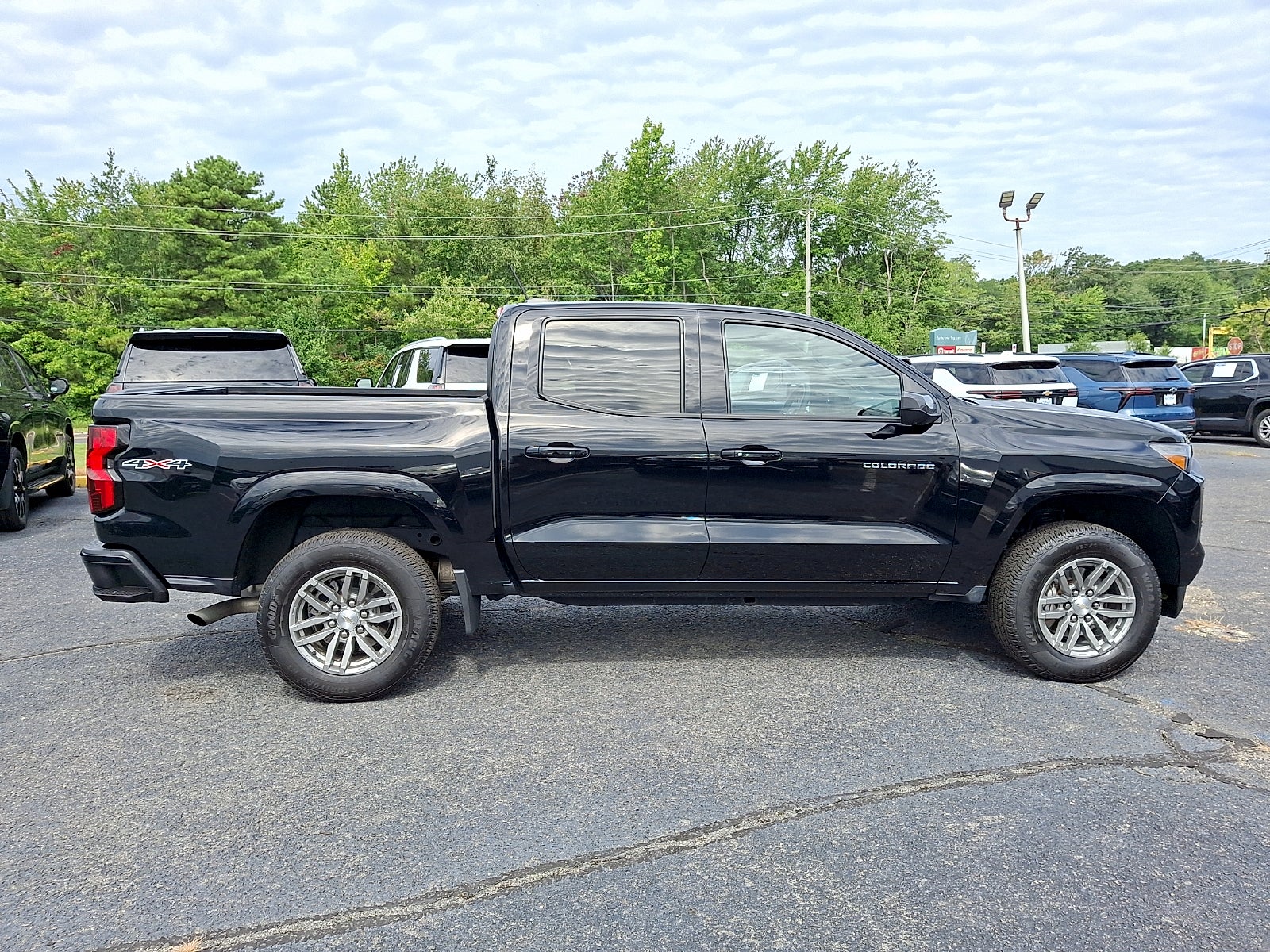 2023 Chevrolet Colorado 4WD LT