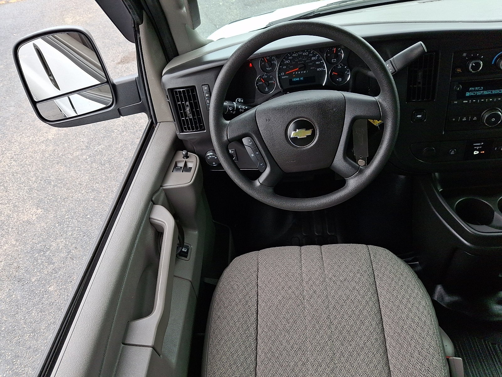 2025 Chevrolet Express Cargo Base