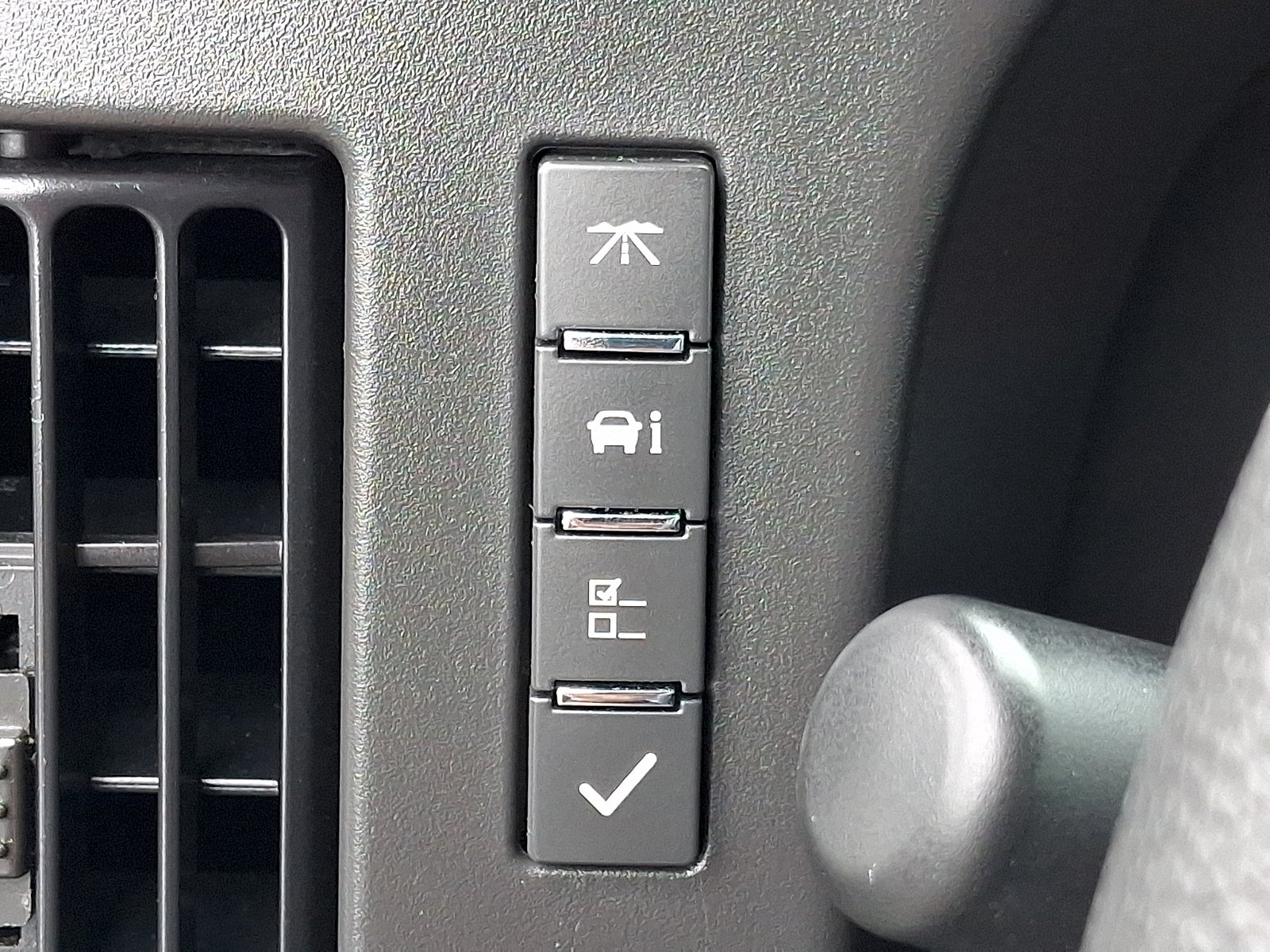 2025 Chevrolet Express Cargo Base