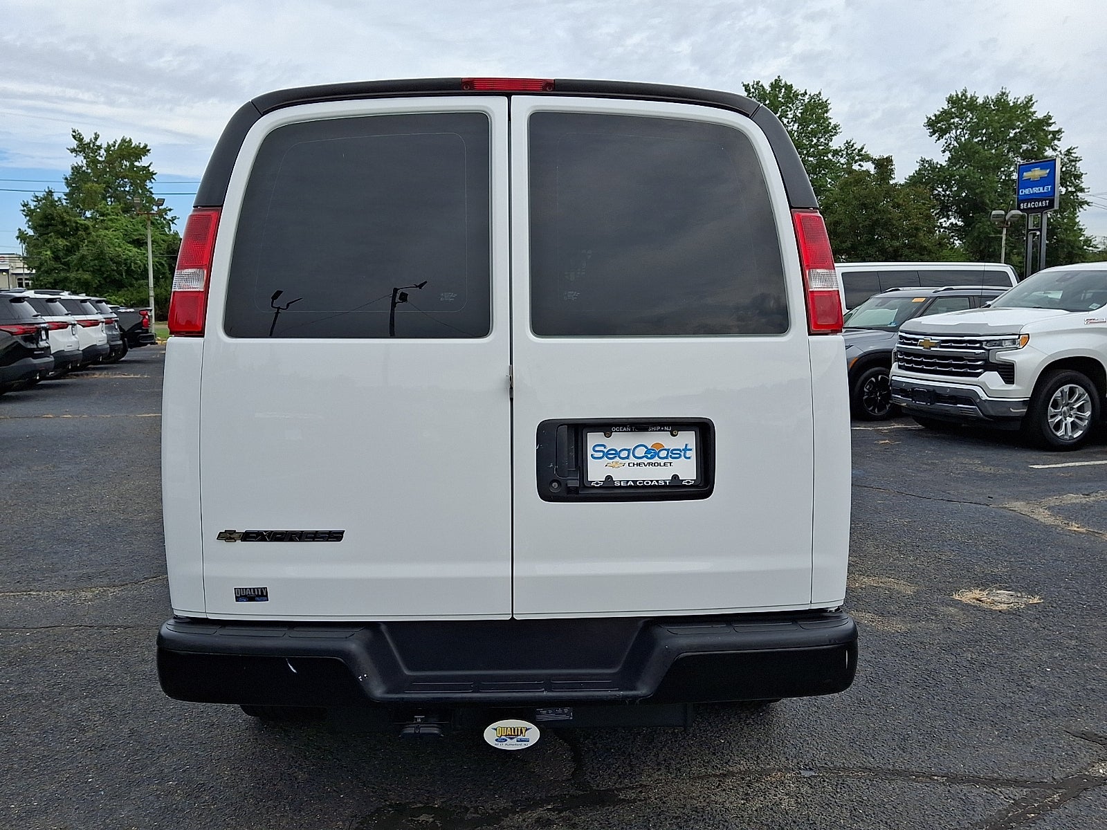 2025 Chevrolet Express Cargo Base