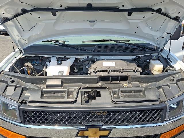 2025 Chevrolet Express Cargo Base