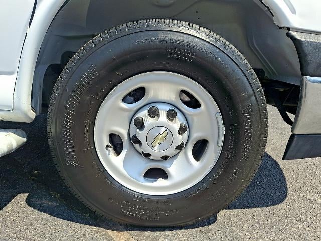 2025 Chevrolet Express Cargo Base