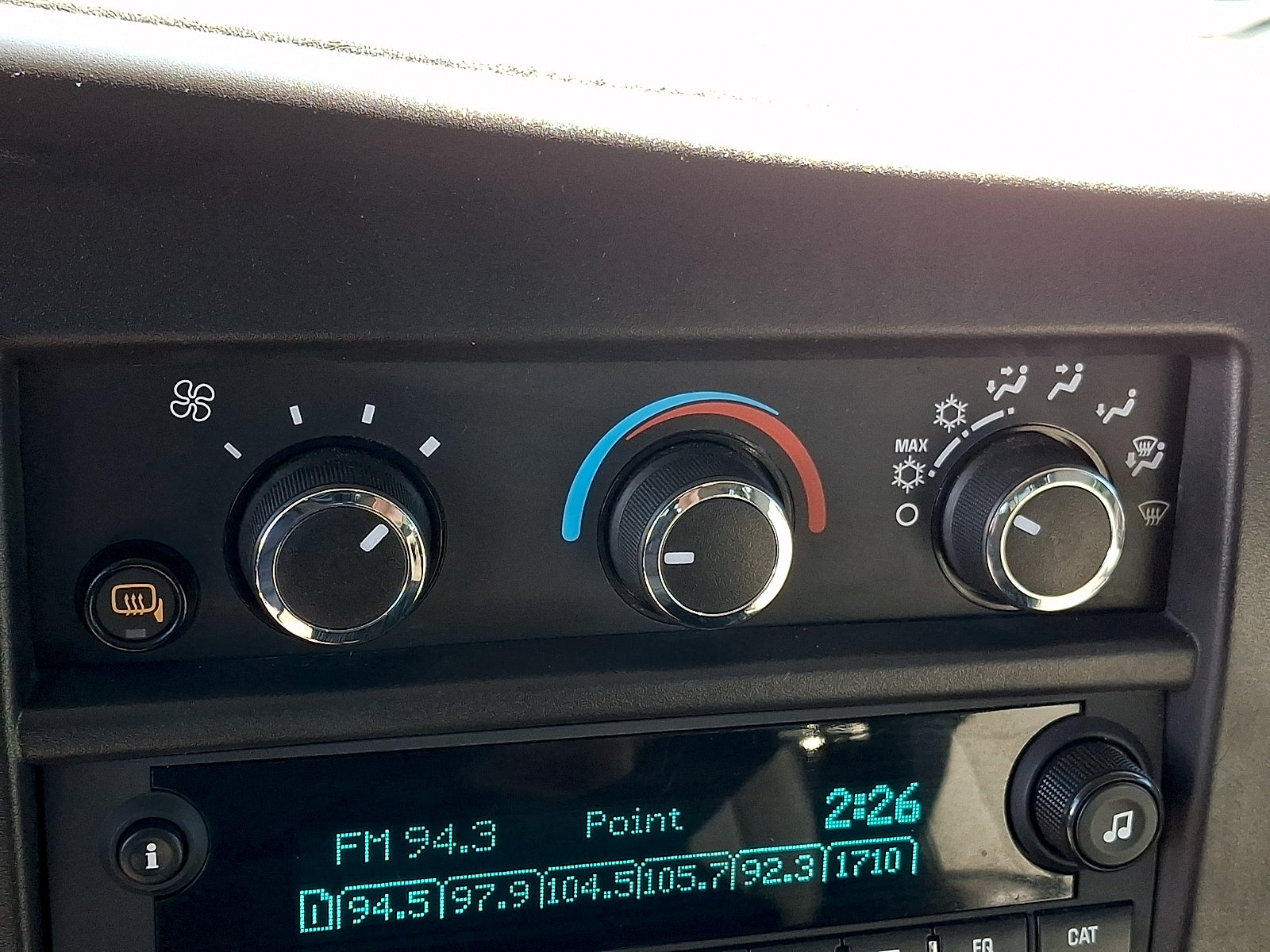 2025 GMC Savana Passenger LT