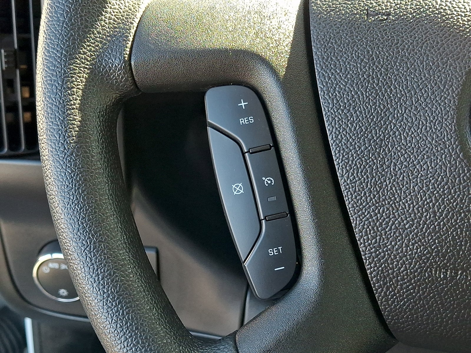 2025 GMC Savana Passenger LT - Photo 20