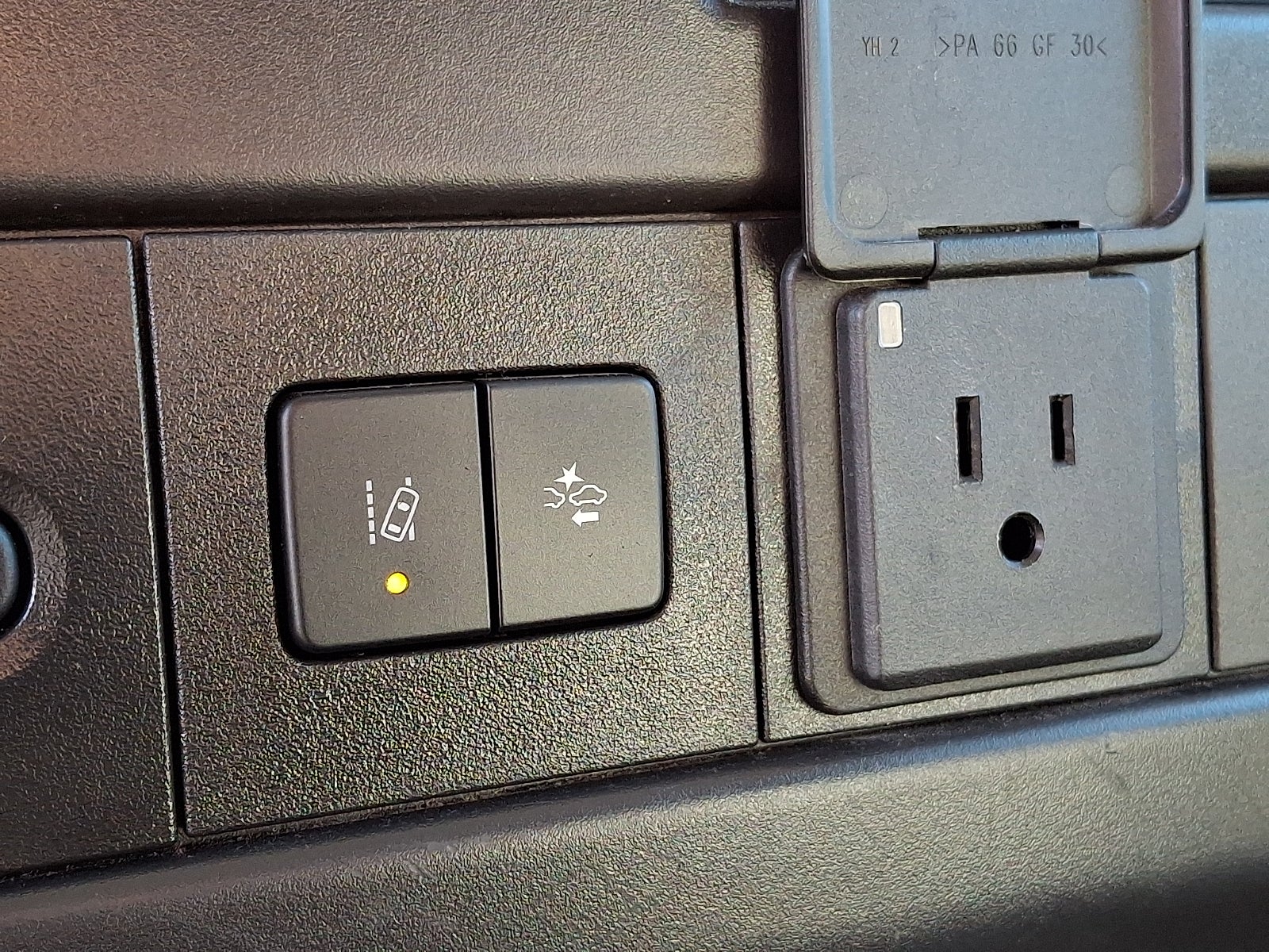 2025 GMC Savana Passenger LT - Photo 23