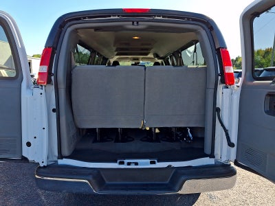 2025 GMC Savana Passenger LT