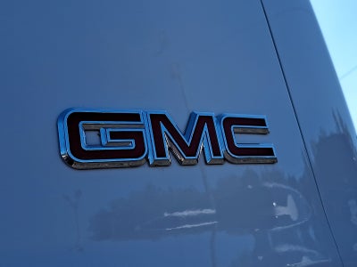 2025 GMC Savana Passenger LT