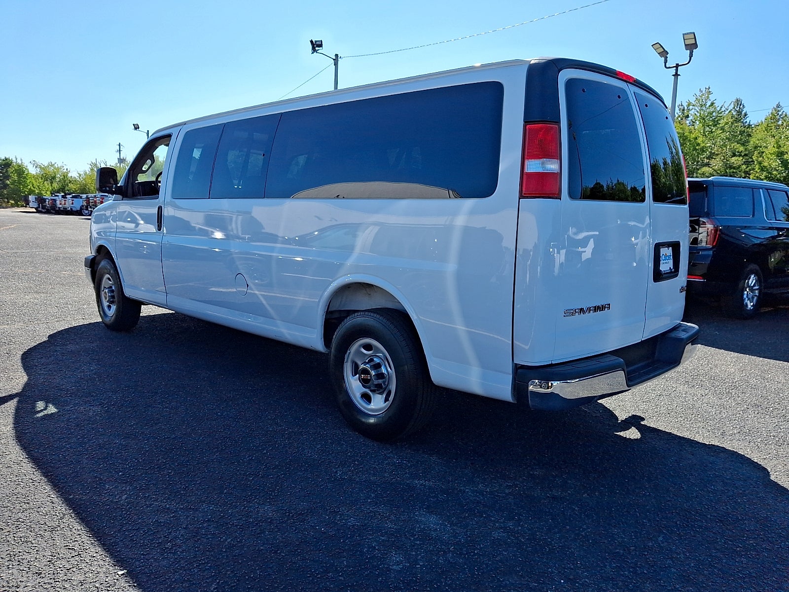 2025 GMC Savana Passenger LT