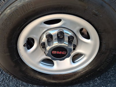 2025 GMC Savana Passenger LT