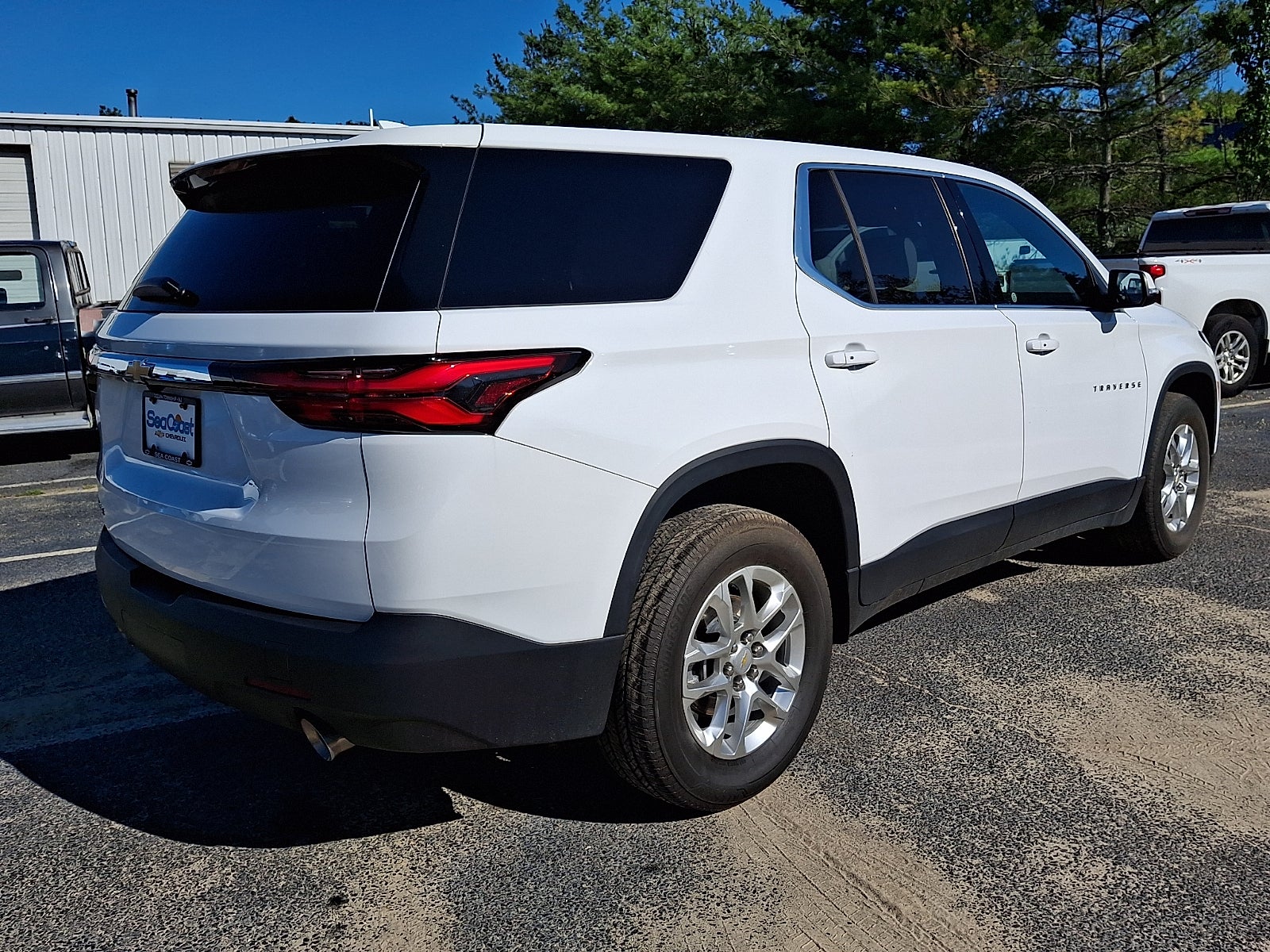 2023 Chevrolet Traverse LS