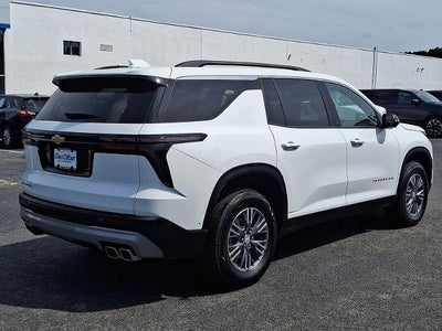 2025 Chevrolet Traverse LT