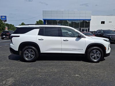 2025 Chevrolet Traverse LT