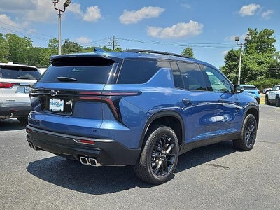 2024 Chevrolet Traverse LT