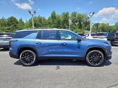 2024 Chevrolet Traverse LT