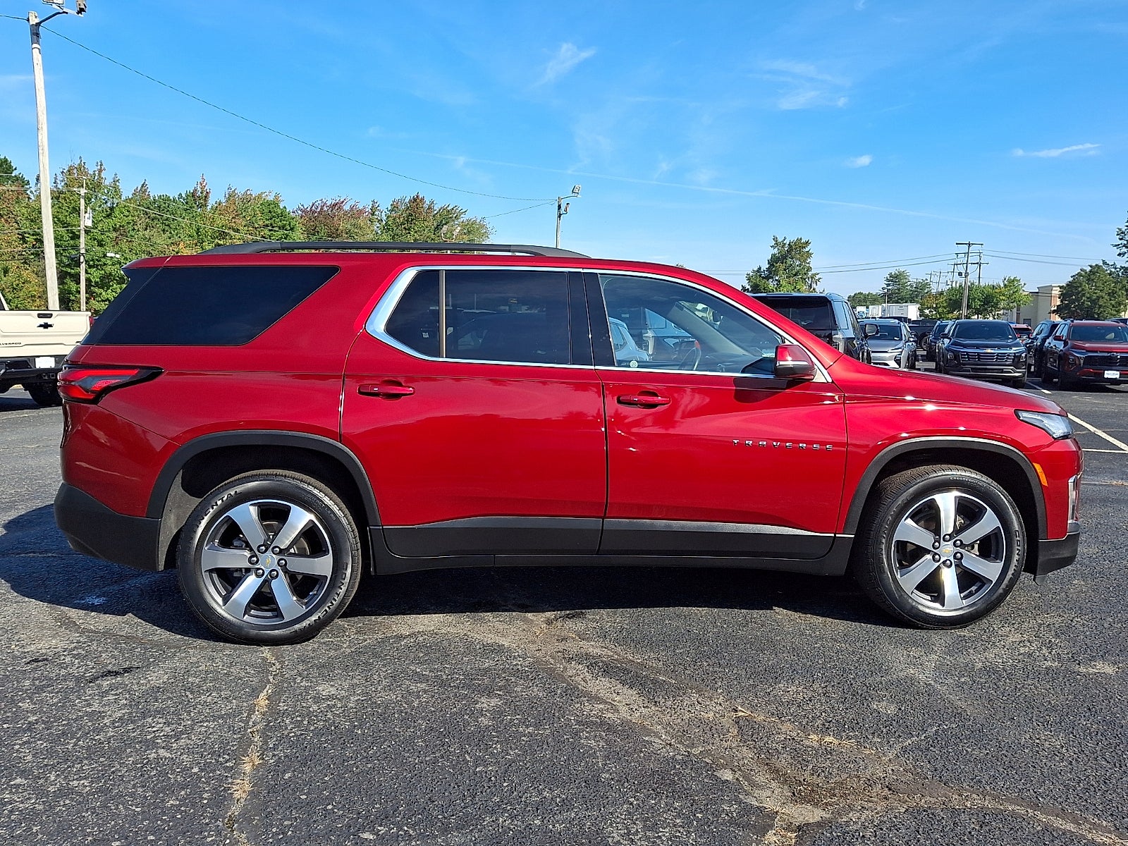 2023 Chevrolet Traverse LT Leather
