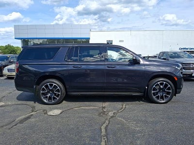 2023 Chevrolet Suburban RST