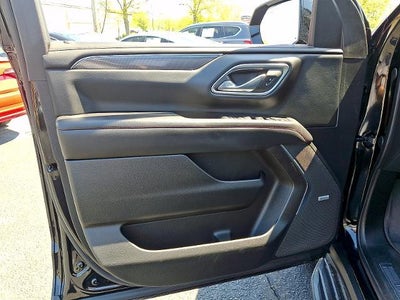 2023 Chevrolet Suburban RST