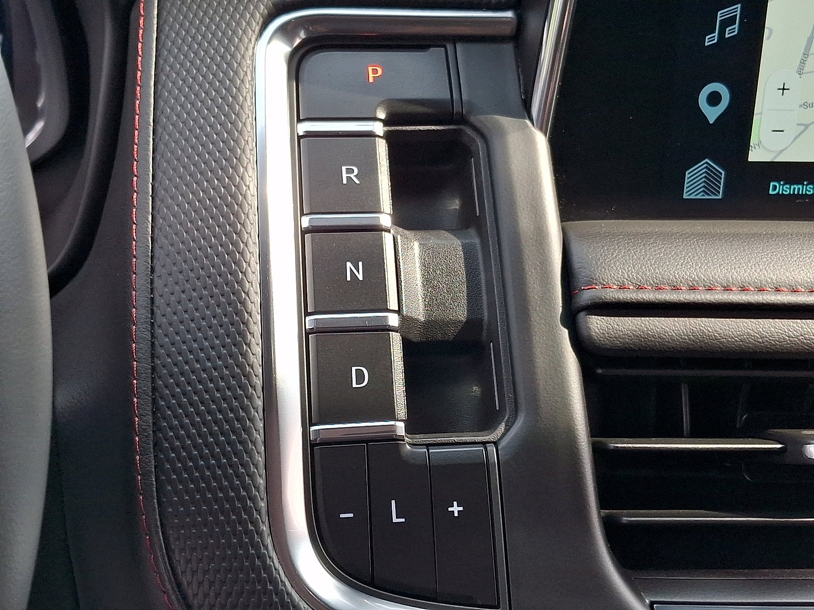 2023 Chevrolet Suburban RST - Photo 16