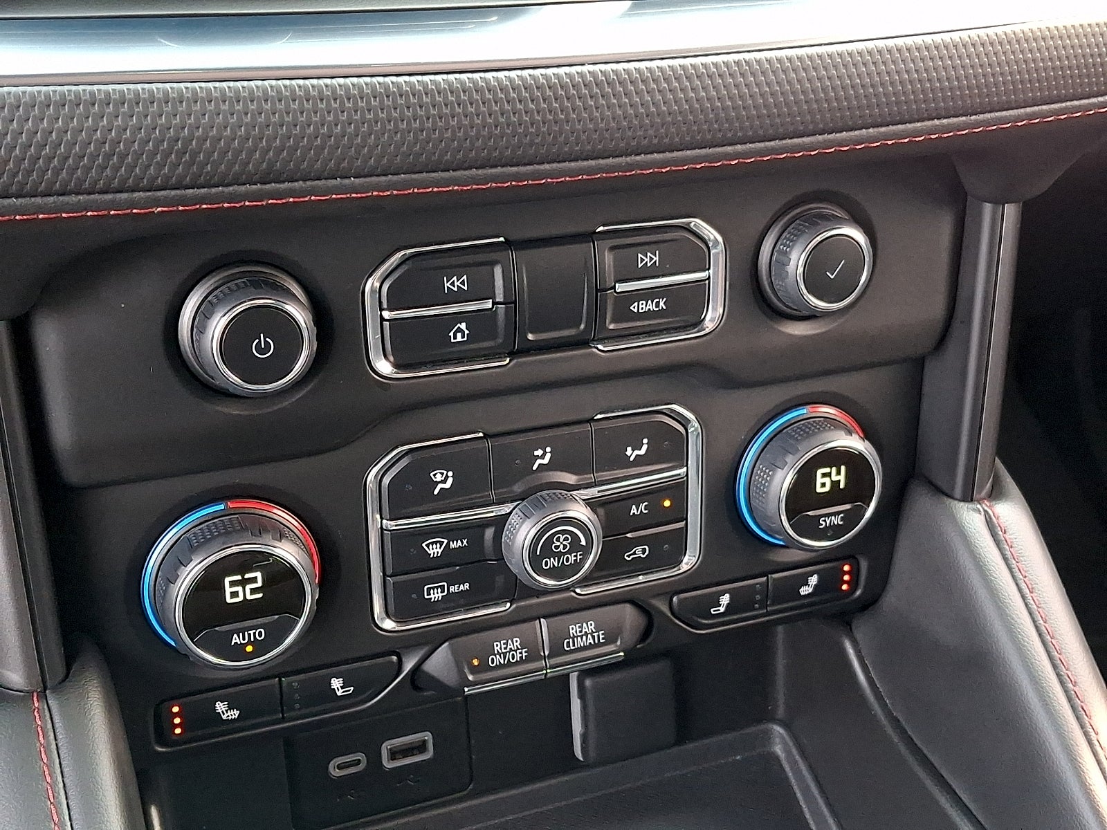 2023 Chevrolet Suburban RST
