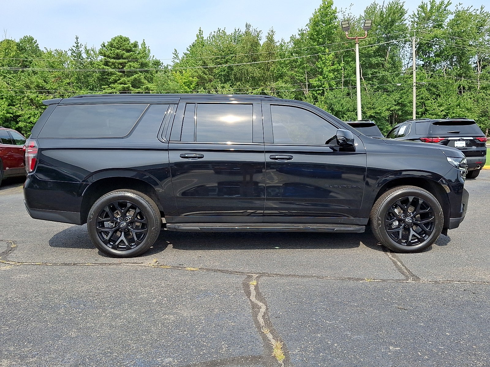 2023 Chevrolet Suburban RST - Photo 7