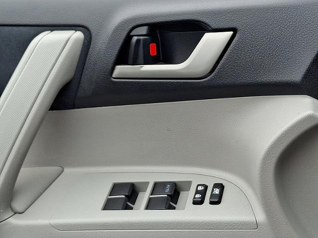2013 Toyota Highlander Base V6