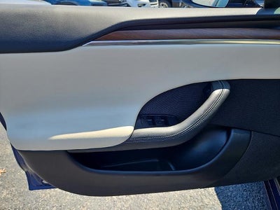 2023 Tesla Model S Base