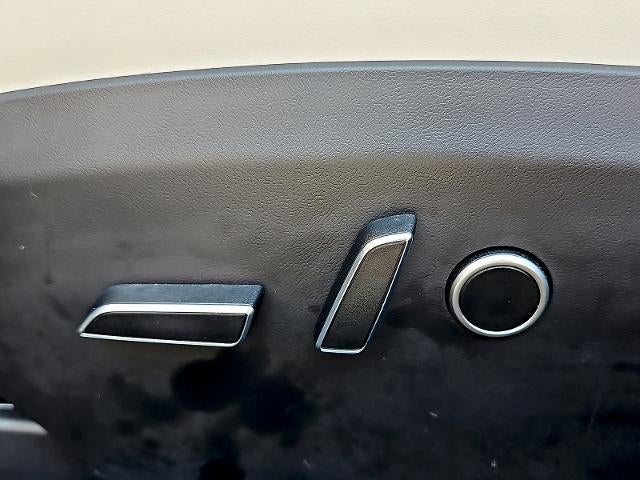2023 Tesla Model S Base