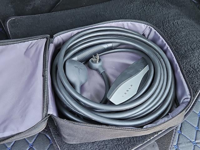 2023 Tesla Model S Base
