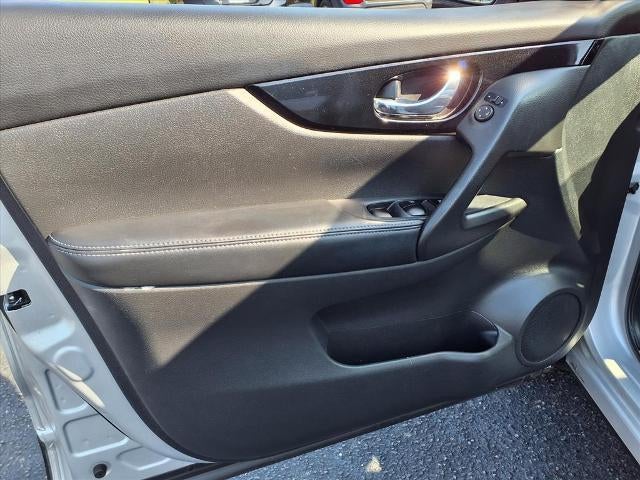 2017 Nissan Rogue Sport SV