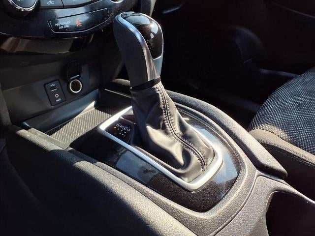 2017 Nissan Rogue Sport SV